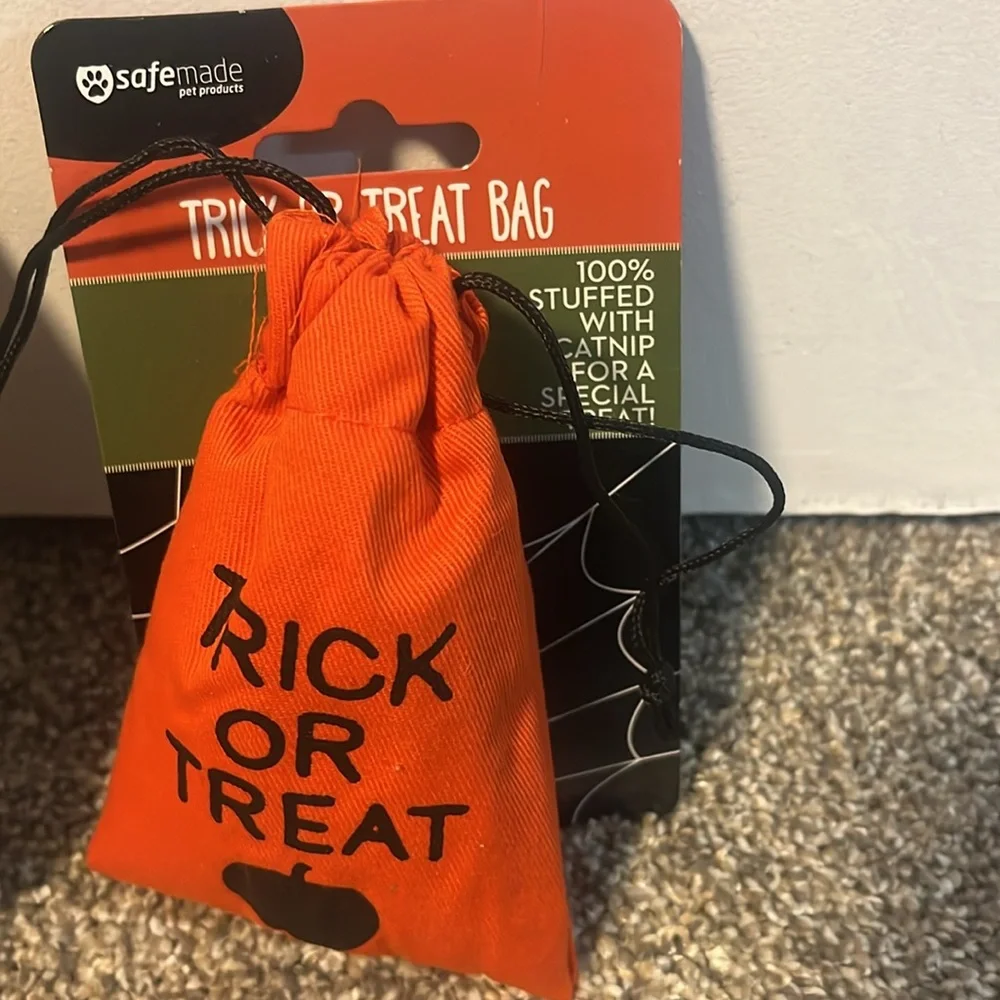 *NWT* Halloween Cat Toys - Witch Hat & Treat bag 100% stuffed with catnip